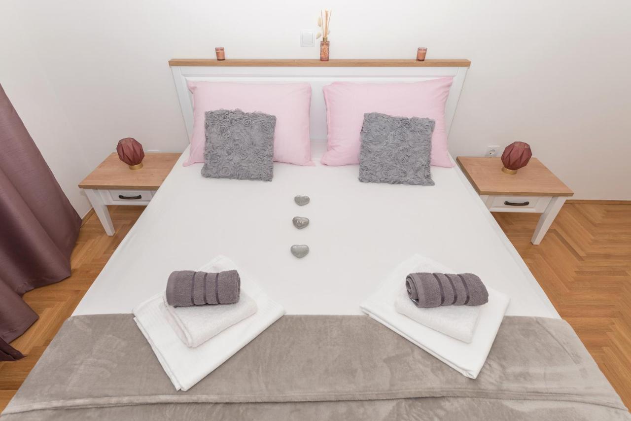 Deluxe 3 Bedroom Apartment With Sea View Baška Voda エクステリア 写真