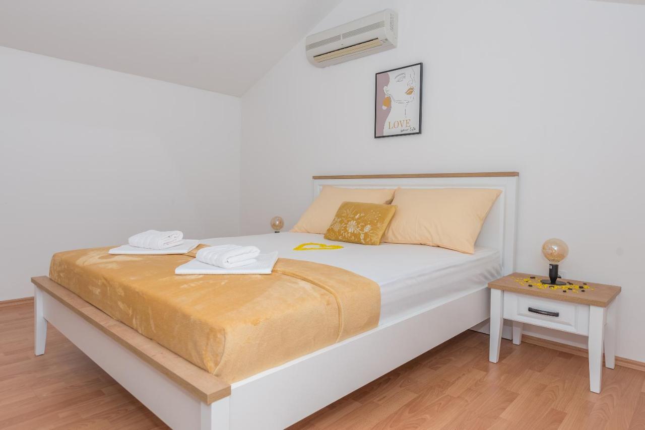 Deluxe 3 Bedroom Apartment With Sea View Baška Voda エクステリア 写真