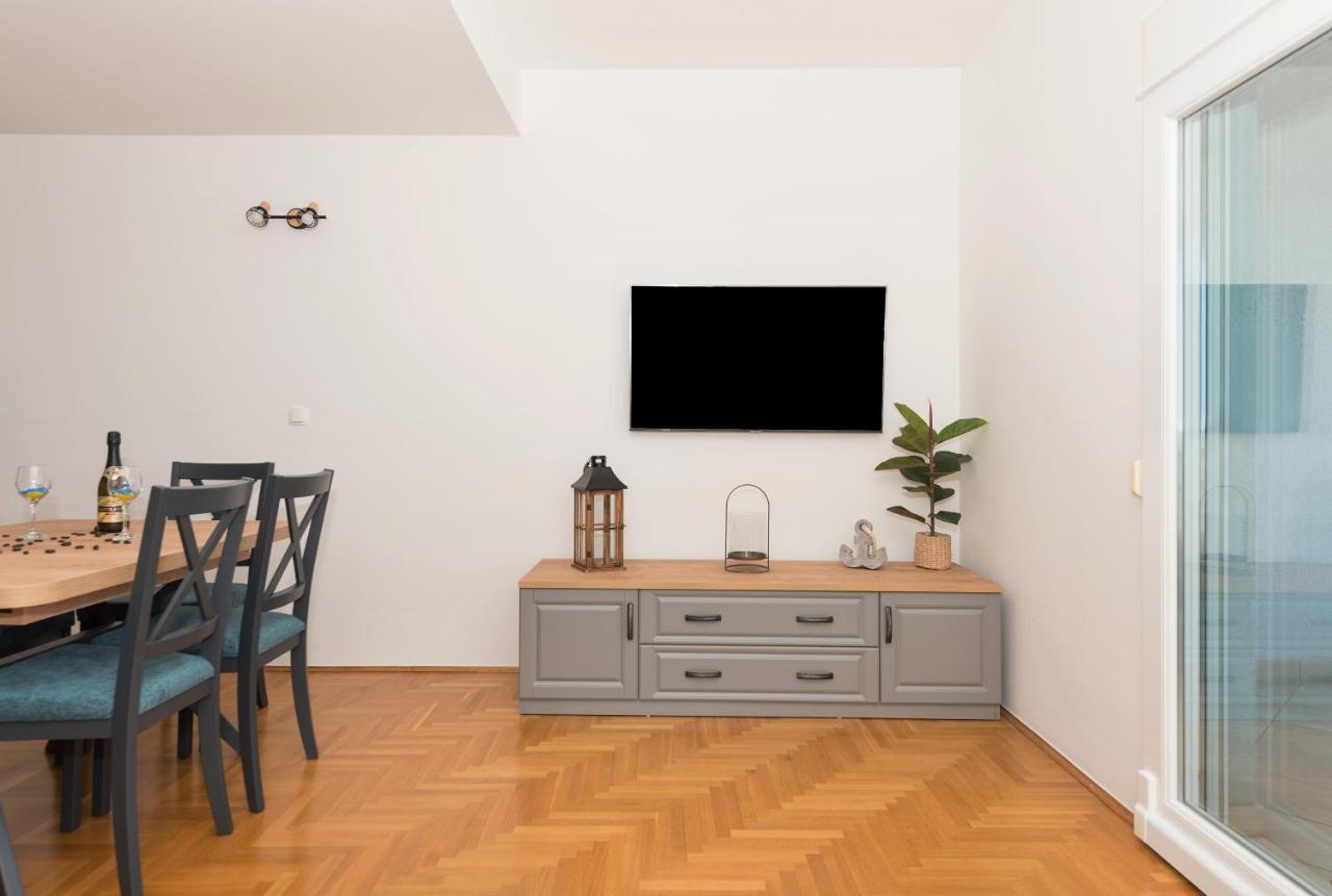 Deluxe 3 Bedroom Apartment With Sea View Baška Voda エクステリア 写真