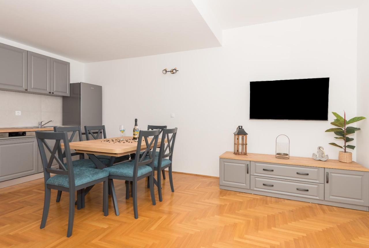 Deluxe 3 Bedroom Apartment With Sea View Baška Voda エクステリア 写真