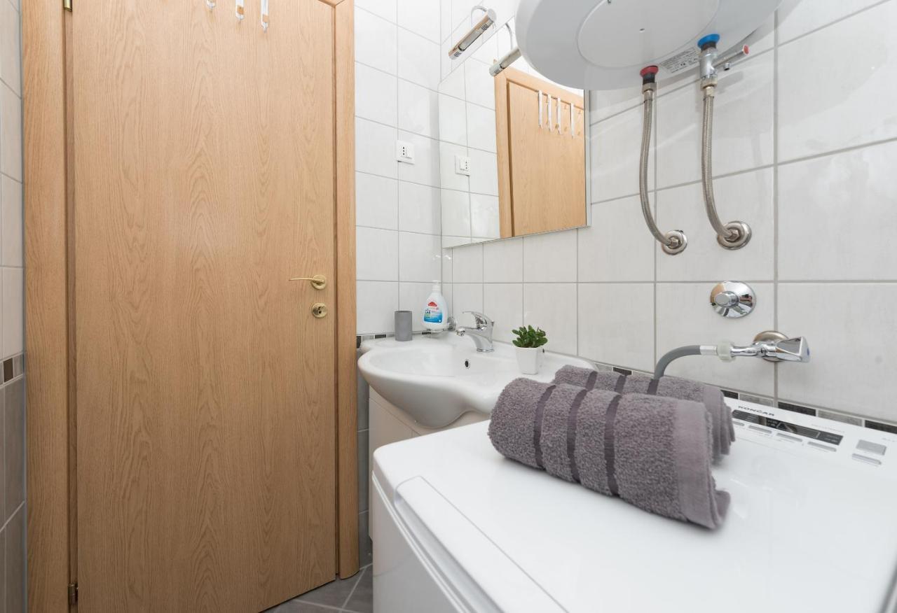 Deluxe 3 Bedroom Apartment With Sea View Baška Voda エクステリア 写真