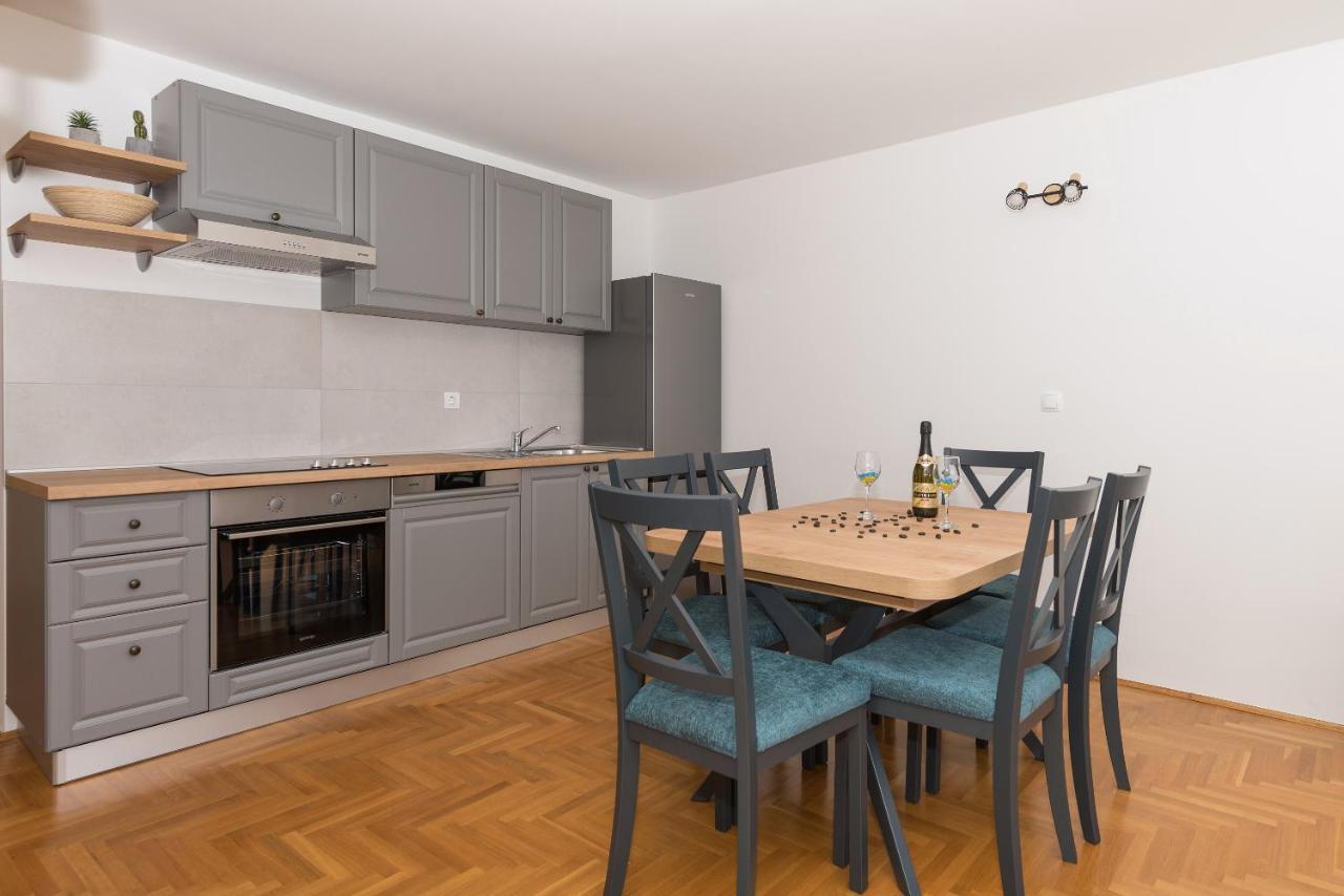Deluxe 3 Bedroom Apartment With Sea View Baška Voda エクステリア 写真